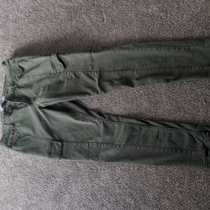 Green cargo skinny jeans